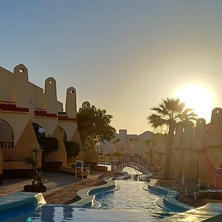 Mareverde Pool View *